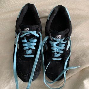 Women's New Balance Sneaker's Size 7
